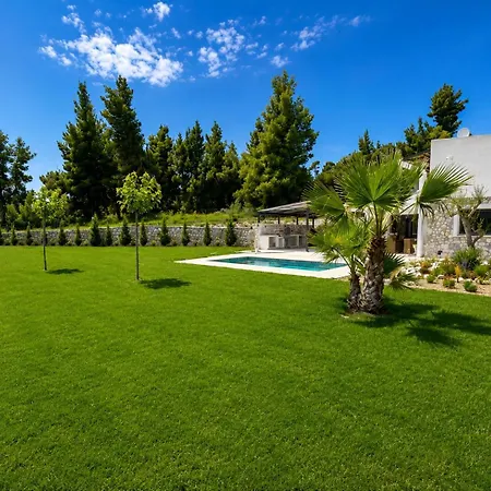 Sani Petra Retreat - Luxury In Sani With Private Pool And Large Garden Villa *