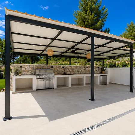 Sani Petra Retreat - Luxury In Sani With Private Pool And Large Garden