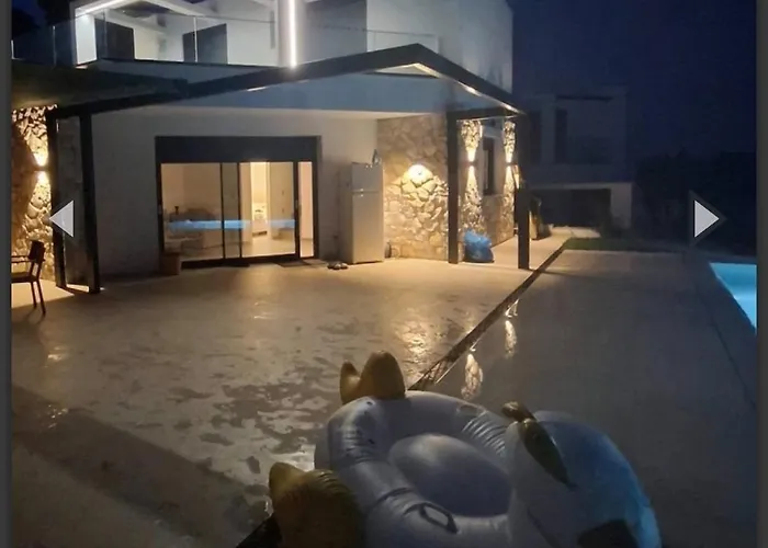 Sani Petra Retreat - Luxury In Sani With Private Pool And Large Garden Villa Száni-part